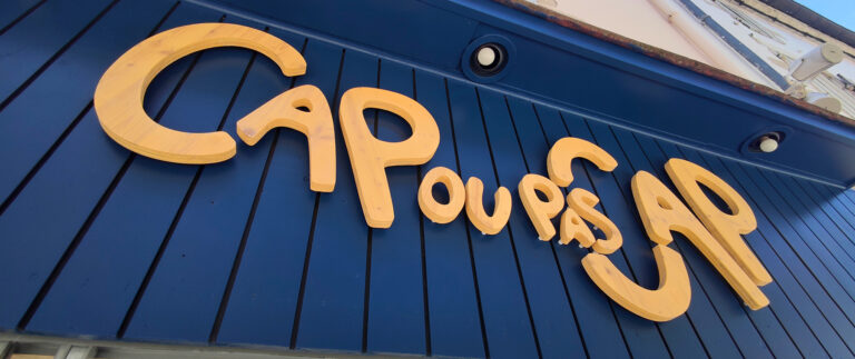 Enseigne en lettres découpées · Cap ou pas Cap · Langon