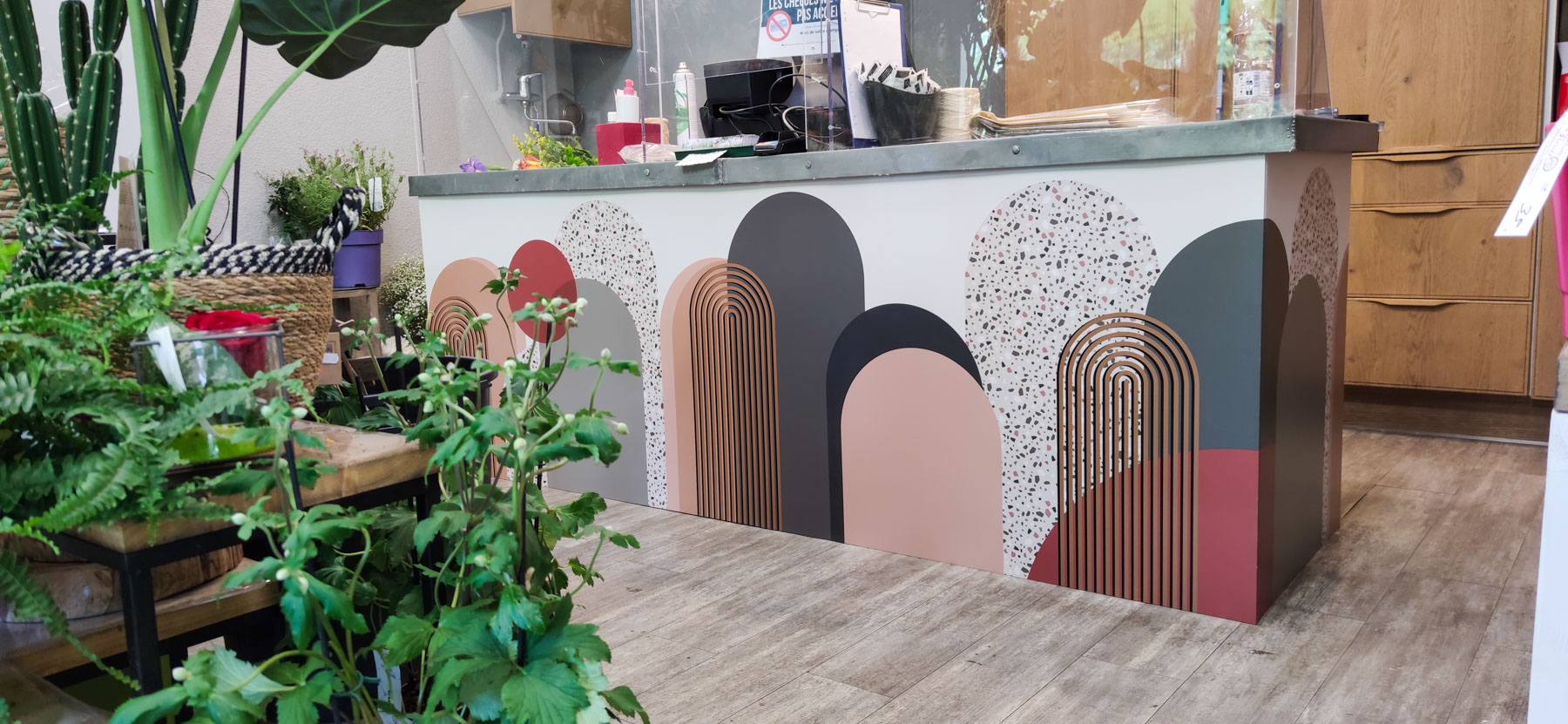 Habillage de comptoir imprimé sur panneau PVC