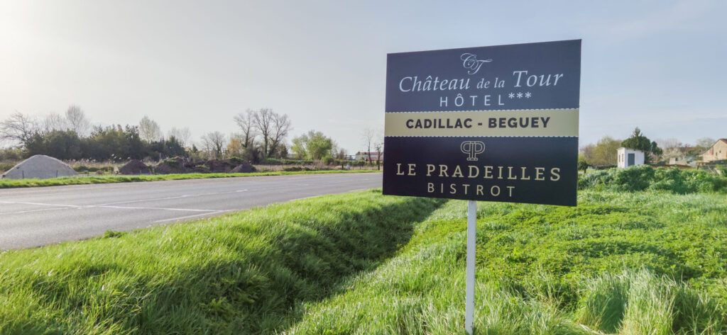 Préenseigne · Château de la Tour · Cadillac
