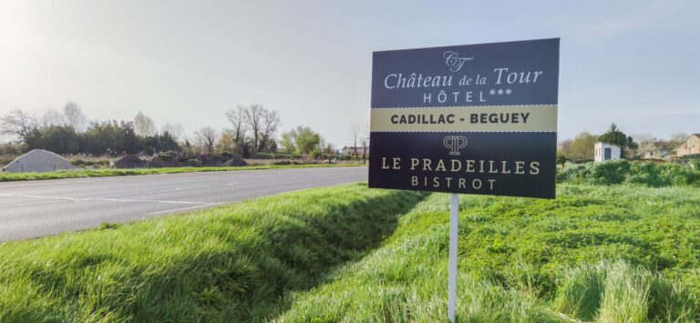 Préenseigne · Château de la Tour · Cadillac