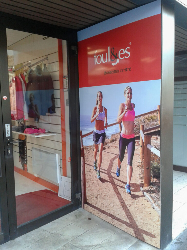 Adhésif vitrine · Foulées · Mérignac