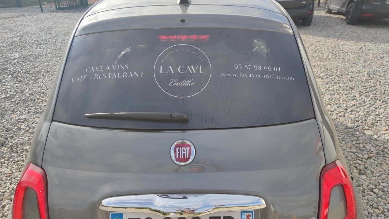 Covering · véhicule · Cadillac – Covering publicitaire Fiat · cave à vins · Cadillac