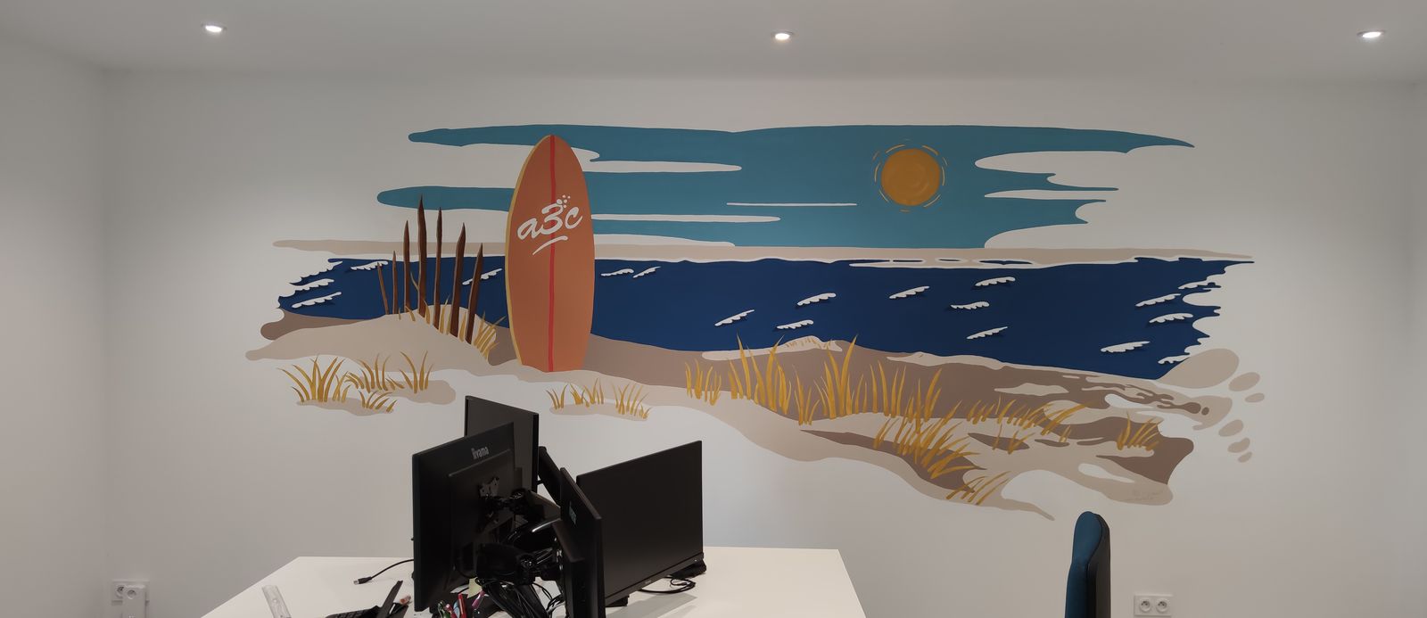 Décor mural peint dans les bureaux d'un cabinet comptable à Portets