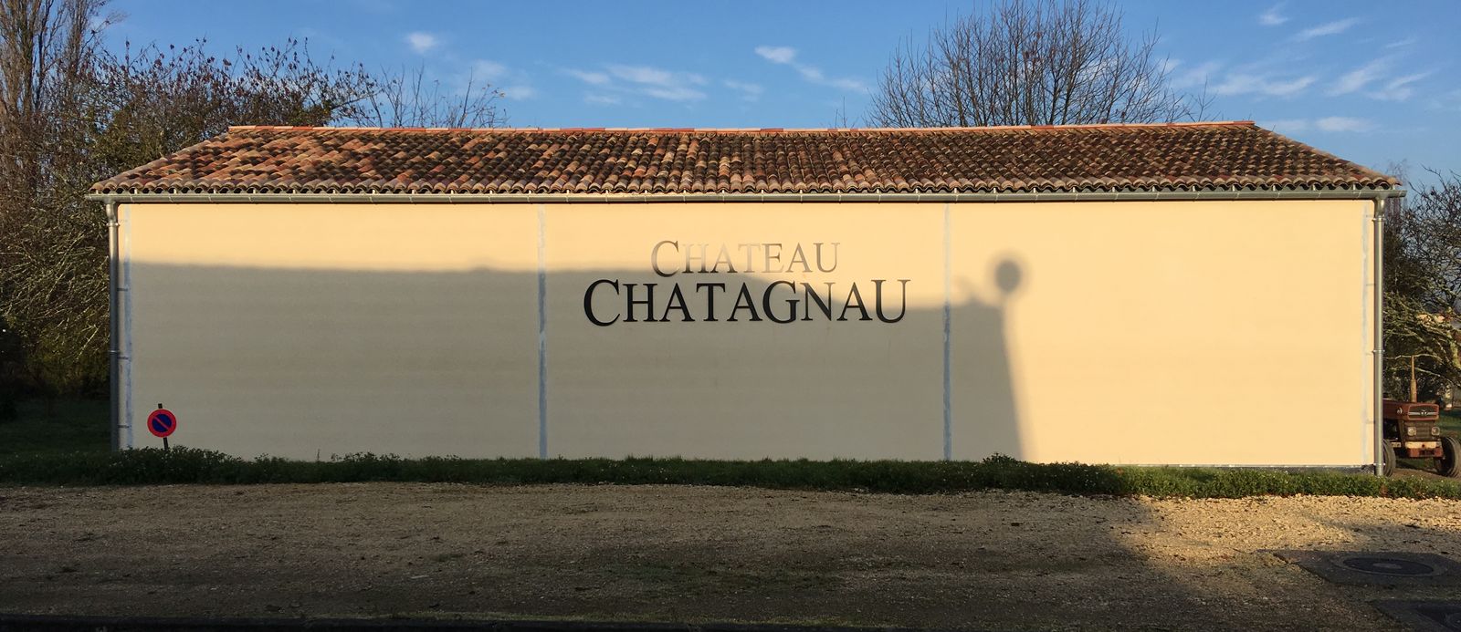 Enseigne en lettres relief · Château Chatagnau · Mourens