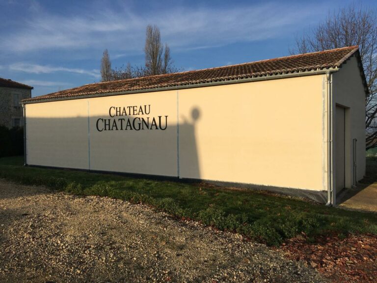 Enseigne en lettres relief · Château Chatagnau · Mourens