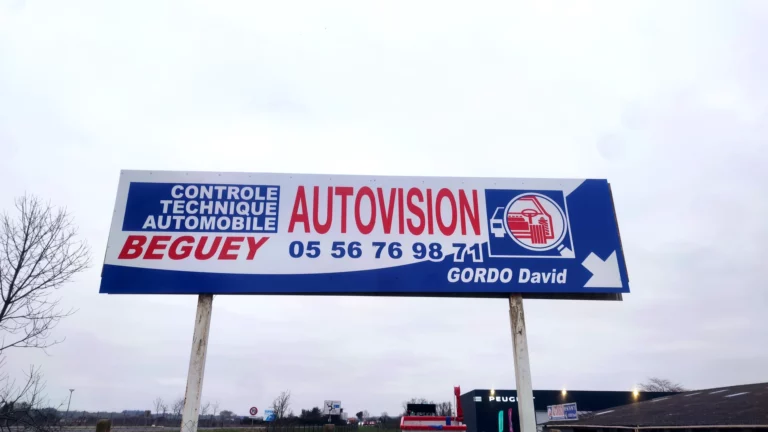 Panneau bord de route · Autovision · Béguey