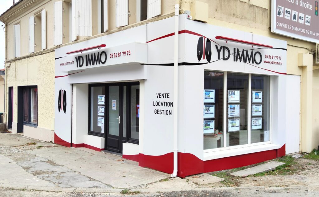 Réfection façade et enseigne caissonnée · YD Immo · Cadaujac