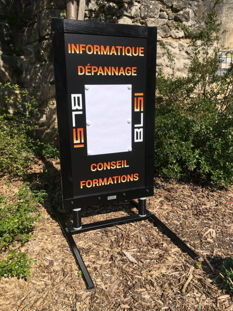 Enseigne et stop-trottoir · BLSI · Paillet