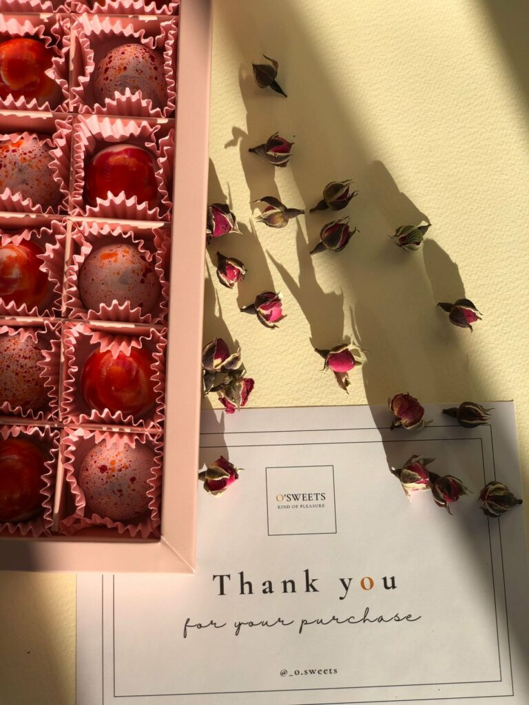Coffret de chocolats et carte de remerciement