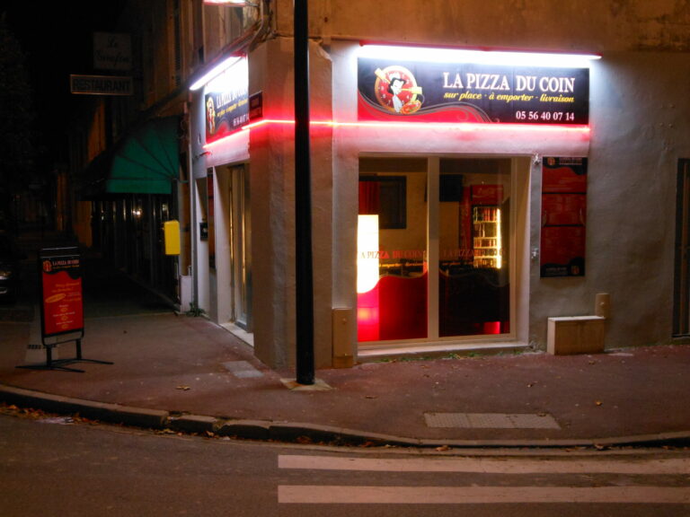Enseigne lumineuse pizzeria – Floirac – vue 4