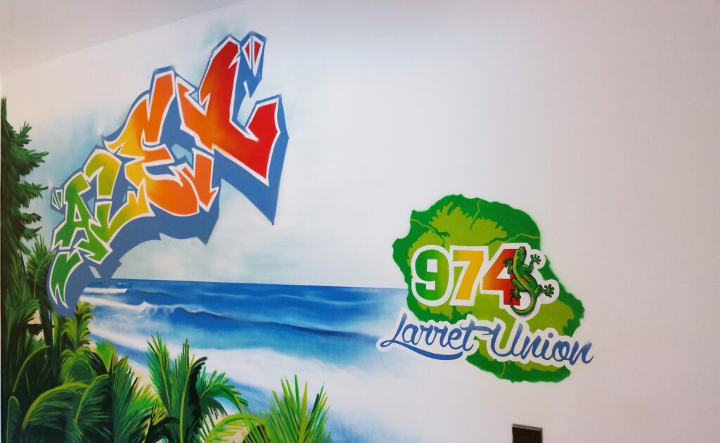 Graff mural océan, prénom et thème La Réunion – chambre d’enfant, Villenave-de-Rions