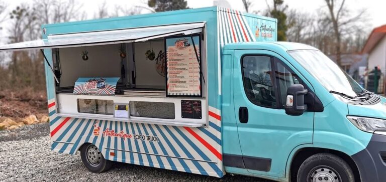 Total covering food truck burger — vue d’ensemble